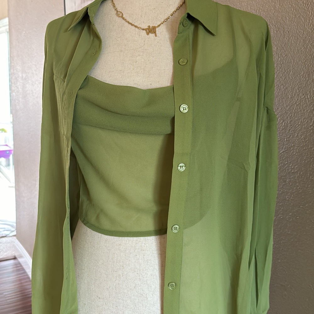Chic Lime Green Sheer Blouse Set - Picture 9 of 14